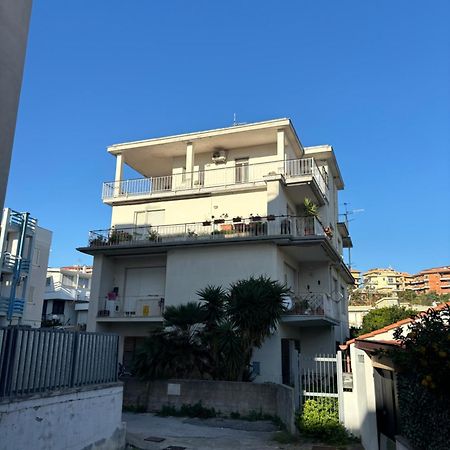 Apartamento Vento Di Ponente Gaeta Exterior foto